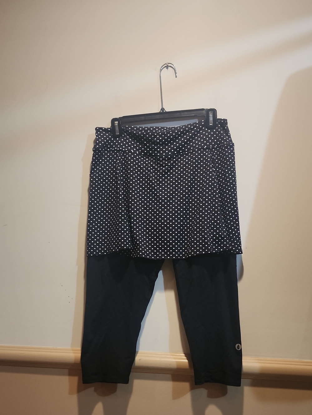 Black Polka Dot Skirted Capri Leggings - DonaJo